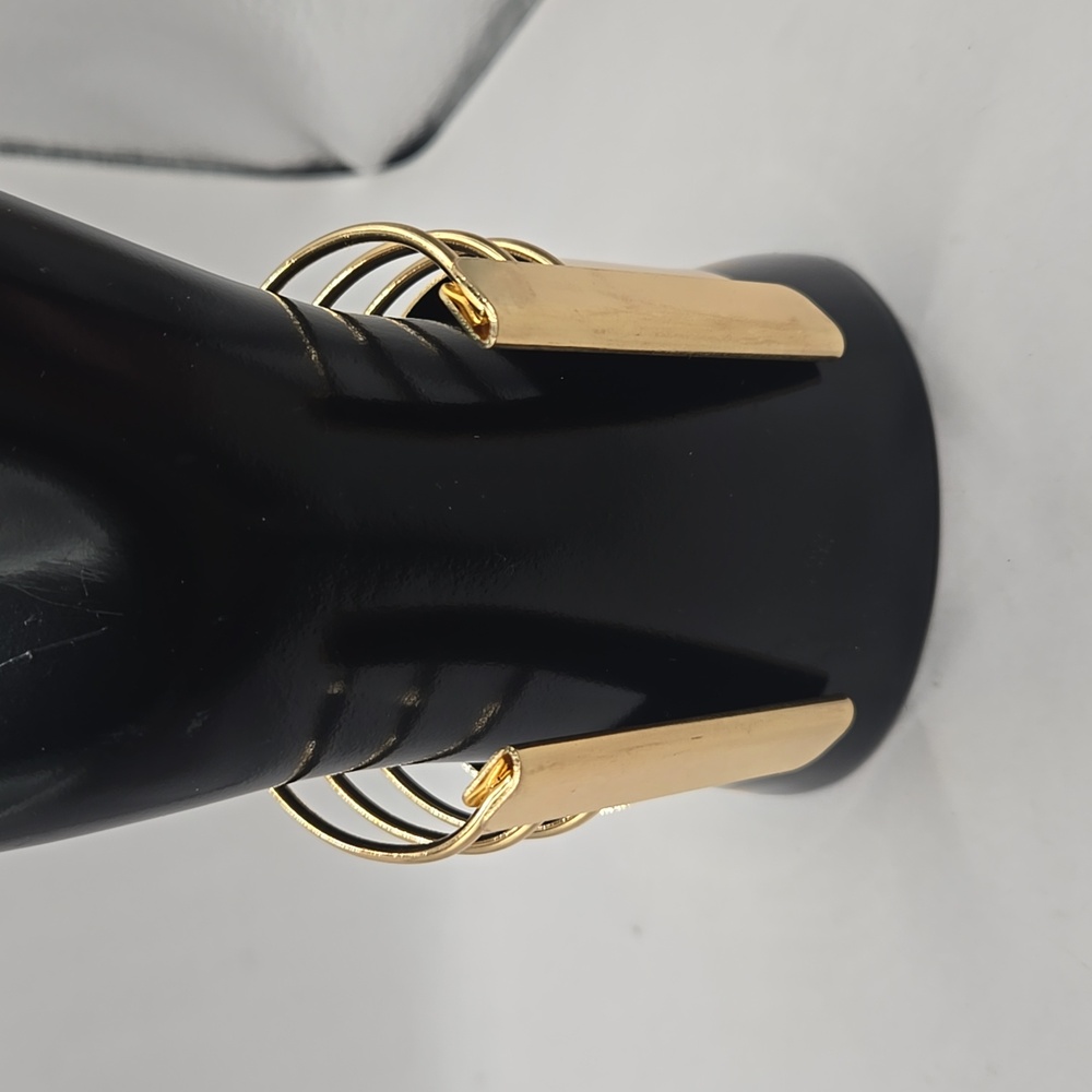 NWT Adornia Gold Statement Cuff Bracelet - Picture 3 of 4